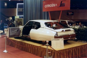 Montreal Auto Show - Citroen SM crop