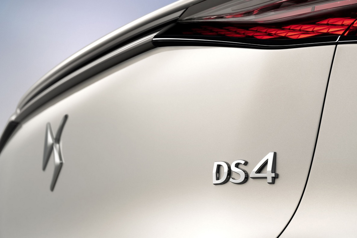 DS 4: Premium-Kompaktlimousine