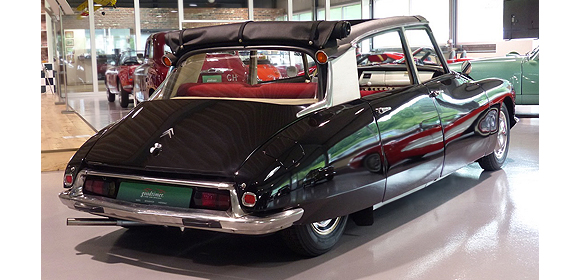 Rare Footage of the Henri Chapron Built Traction Avant Presidential  Limousine - Citroënvie!